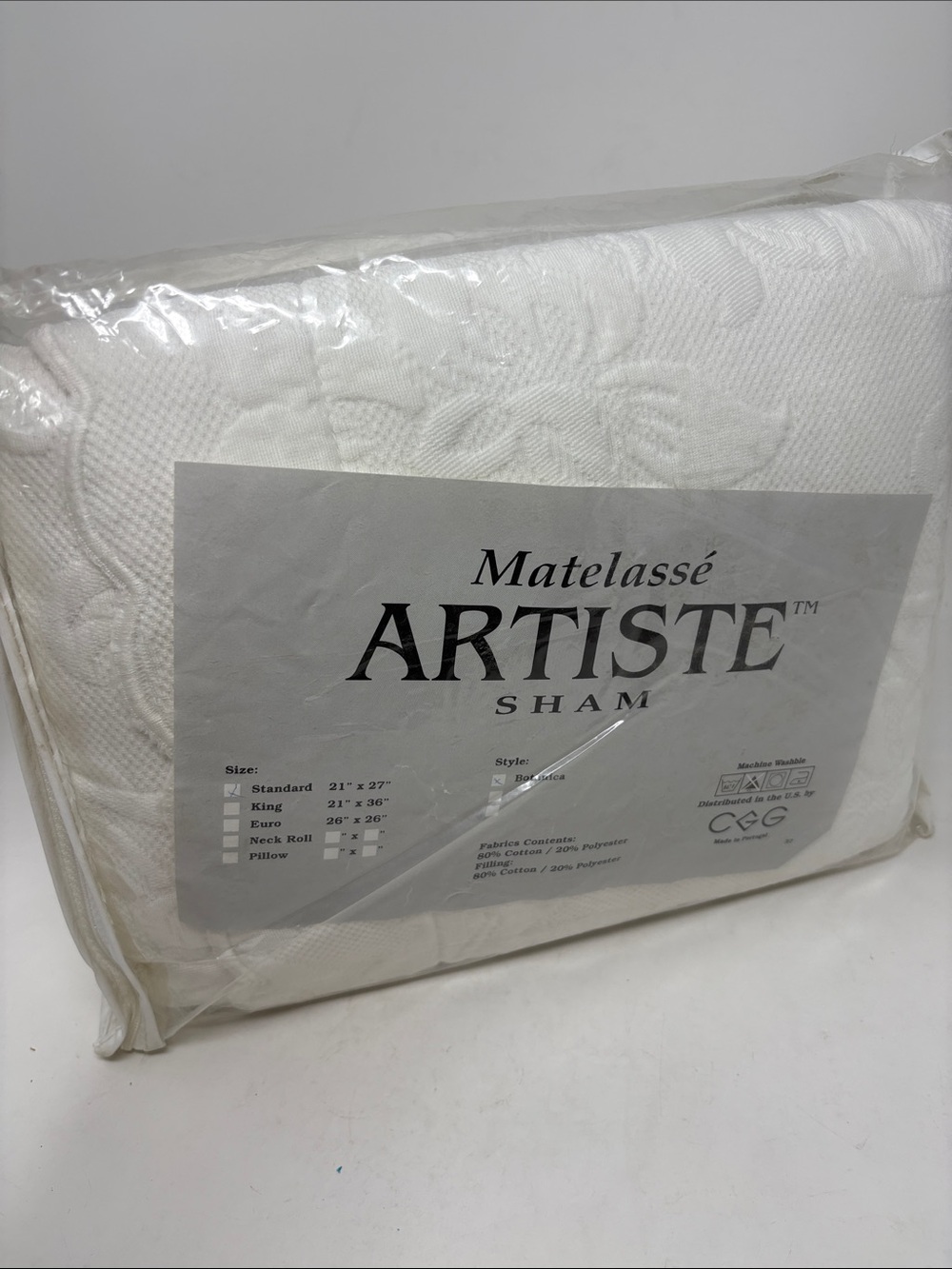 ARTISTE MATELLASSE New 2 Standard White Textured Floral Shams